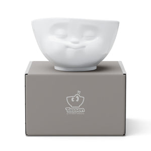 Designer 16.9 ounce capacity porcelain bowl in white featuring a sculpted ‘munching’ facial expression. From the TASSEN product family of fun dishware by FIFTYEIGHT Products. Quality bowl perfect for cereal, soup, side salads, and hearty dips.