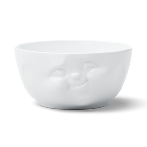 Big serving bowl in white, perfect for entertaining guests and serving salads, stew, chili, chips, and more. Offering 87.5 oz capacity. As the latest addition to our line of big bowls, this quirky porcelain bowl features a sculpted ‘munching' facial expression.